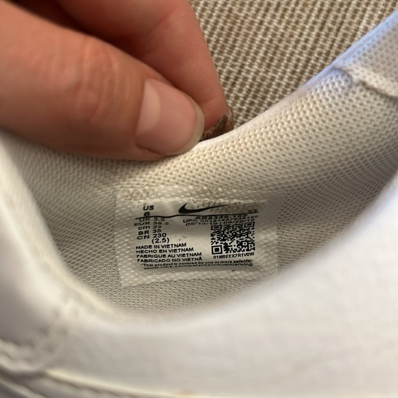 Women’s Nike Air Force 1 Sage Shoes - Picture 7 of 10